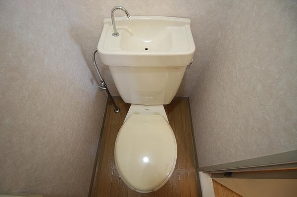 稲城市東長沼のマンション