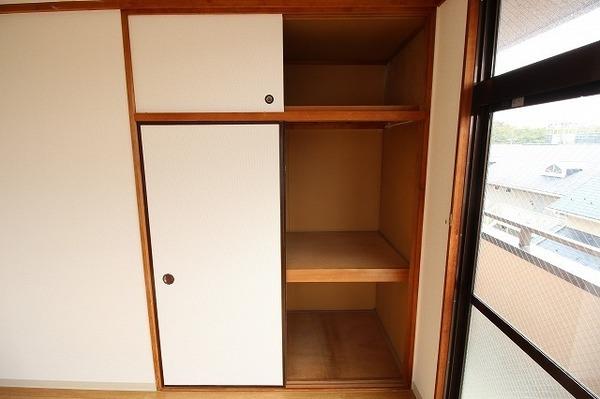 稲城市東長沼のマンション