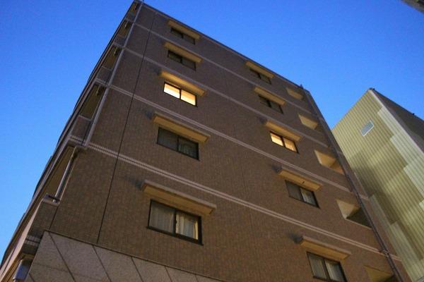 稲城市東長沼のマンション