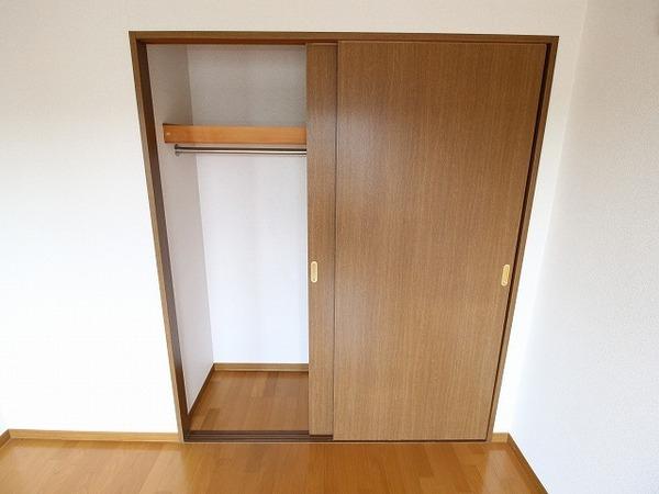 稲城市東長沼のマンション