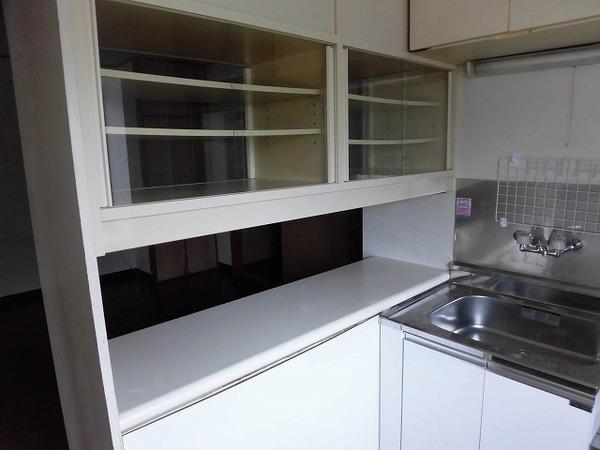 稲城市百村のアパート