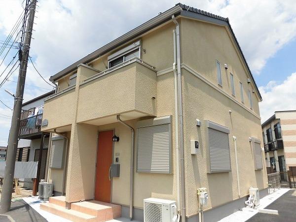 稲城市東長沼のテラスハウス