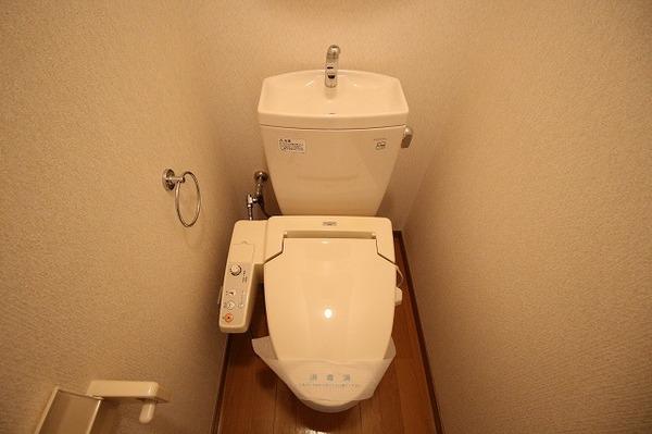 稲城市東長沼のマンション