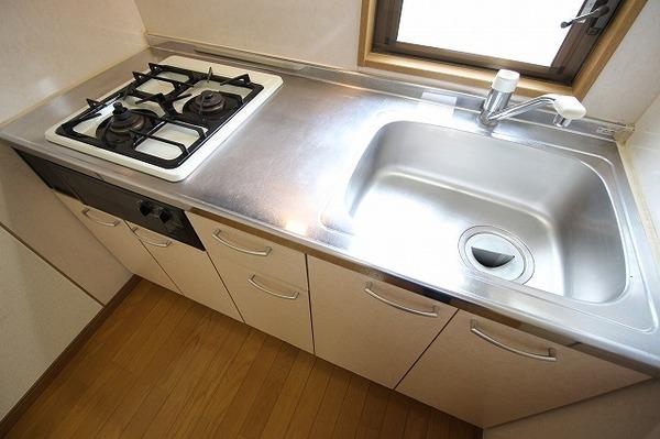 稲城市東長沼のマンション