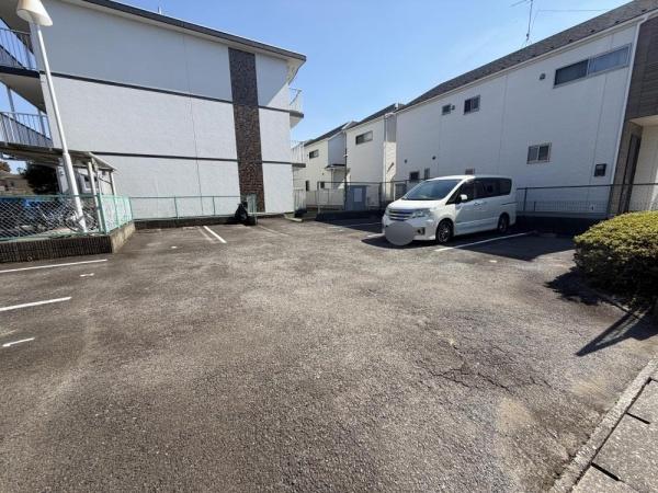 稲城市東長沼のマンション