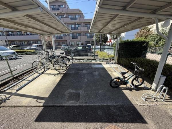 稲城市東長沼のマンション
