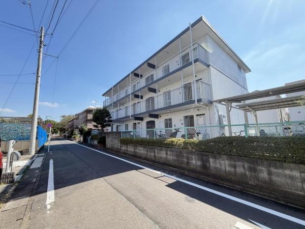 稲城市東長沼のマンション