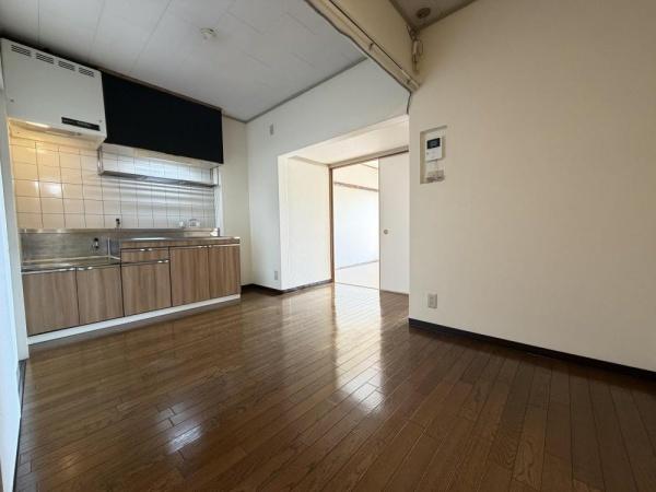 稲城市東長沼のマンション