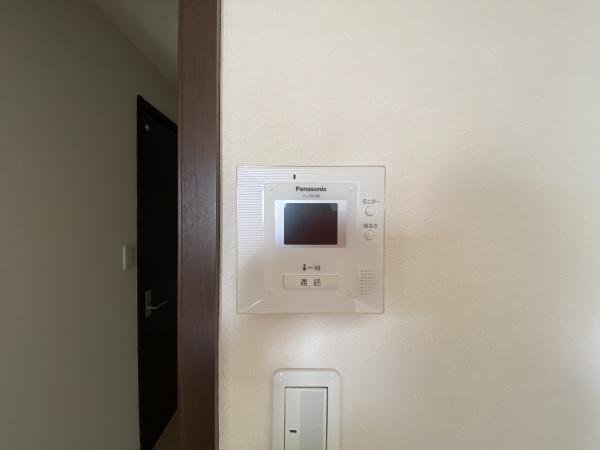 稲城市東長沼のアパート