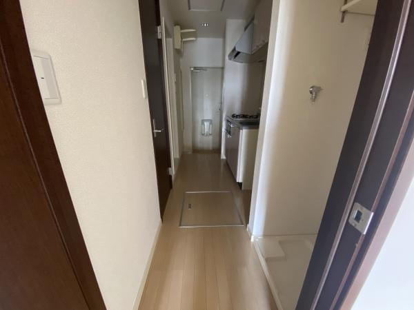 稲城市東長沼のアパート