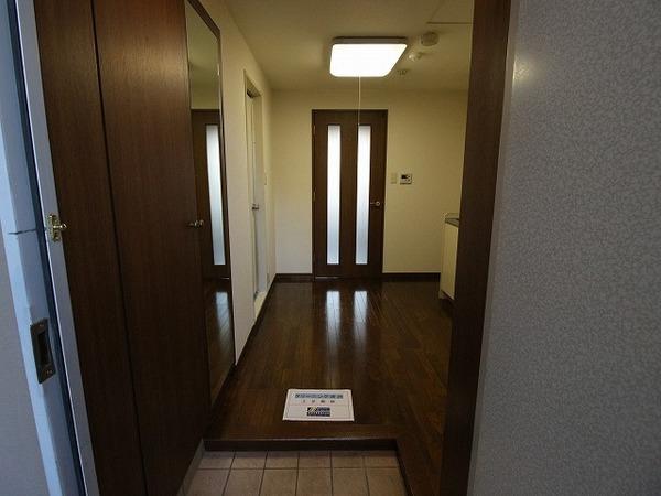稲城市東長沼のマンション