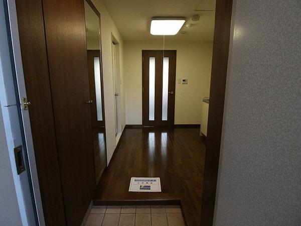 稲城市東長沼のマンション
