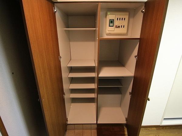 稲城市東長沼のマンション