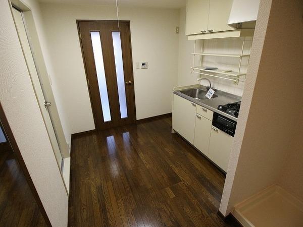 稲城市東長沼のマンション