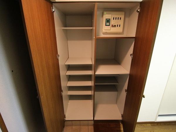 稲城市東長沼のマンション