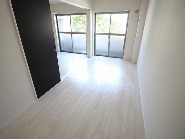 稲城市百村のマンション