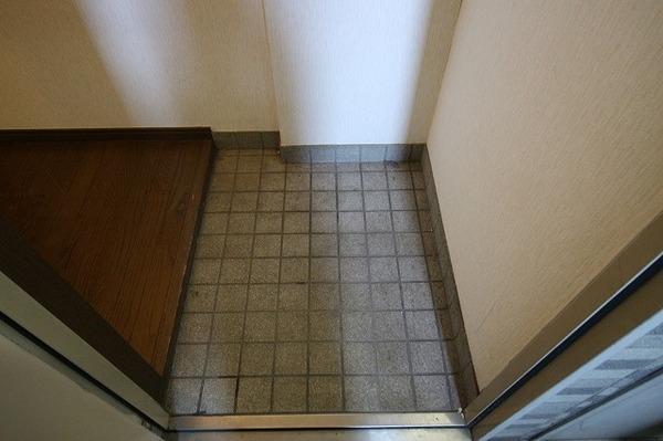 稲城市東長沼のマンション