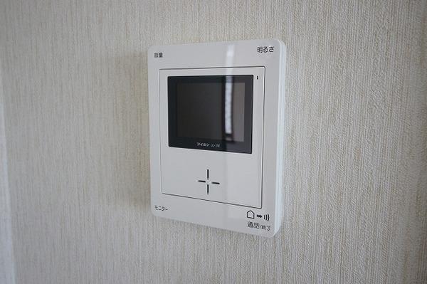 稲城市東長沼のマンション