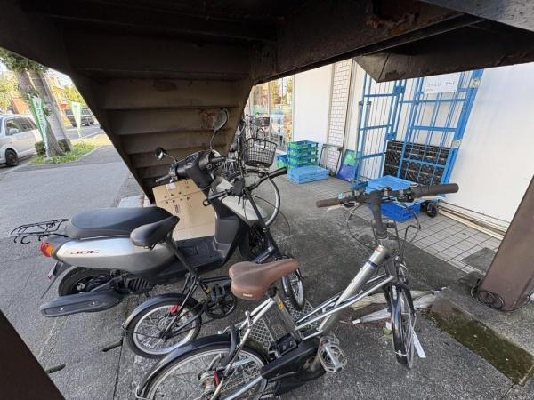 稲城市東長沼のマンション