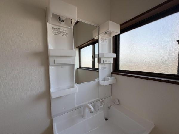 稲城市東長沼のマンション