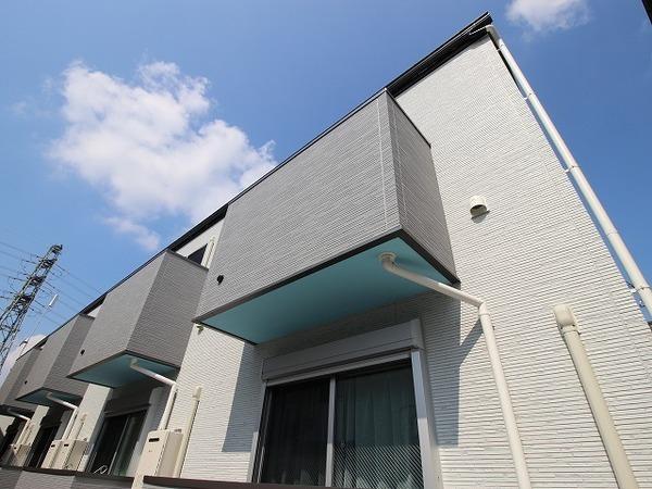 稲城市百村のアパート