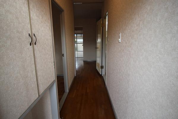 稲城市東長沼のマンション