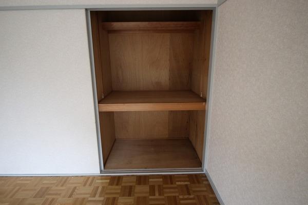 稲城市東長沼のマンション