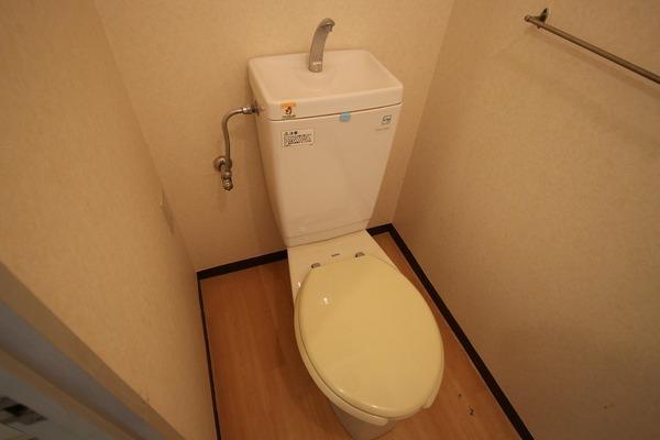 稲城市東長沼のマンション
