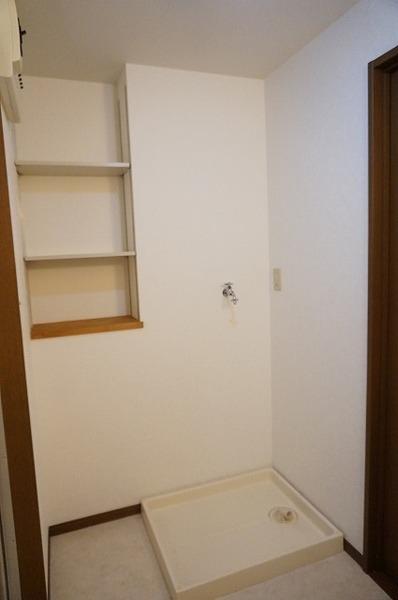 稲城市東長沼のマンション