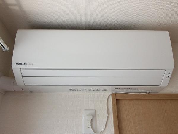 稲城市東長沼のアパート