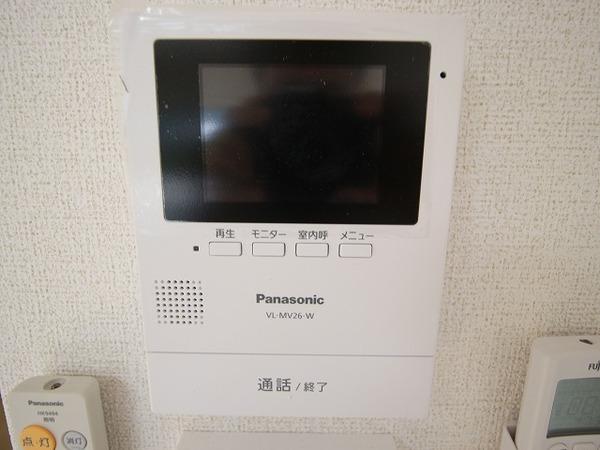 稲城市百村のアパート