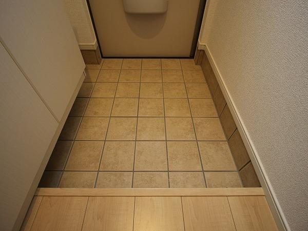 稲城市百村のアパート