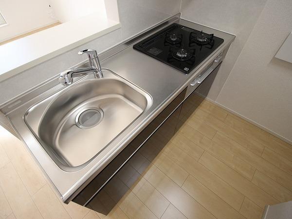 稲城市百村のアパート