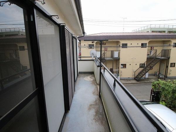 稲城市矢野口のテラスハウス