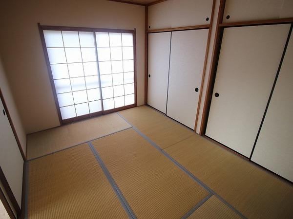 稲城市百村のマンション