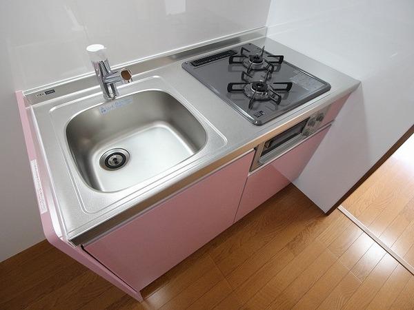 稲城市東長沼のアパート