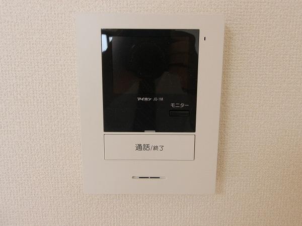 稲城市東長沼のアパート