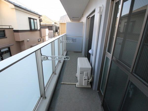 稲城市東長沼のマンション