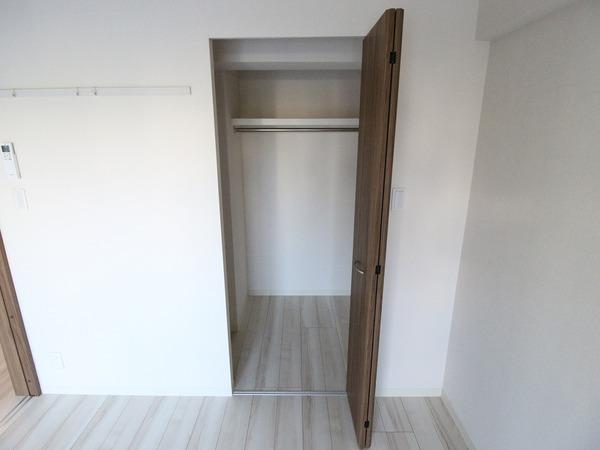 稲城市東長沼のマンション