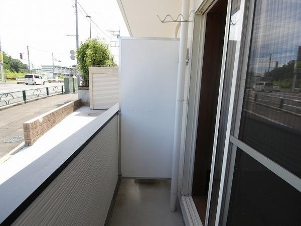 稲城市坂浜のアパート