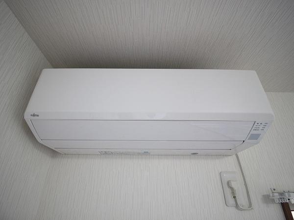 稲城市坂浜のアパート
