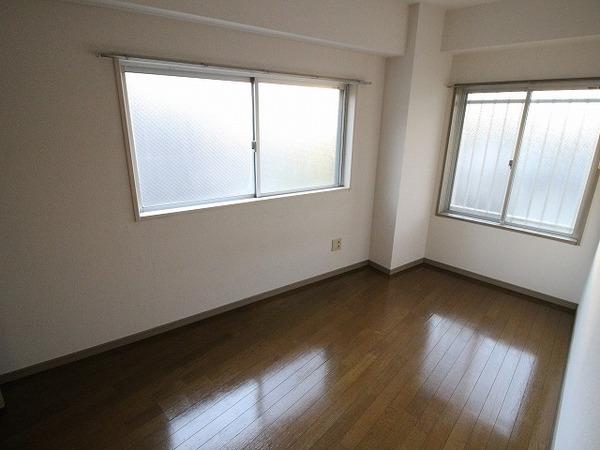 川崎市多摩区菅馬場２丁目のマンション