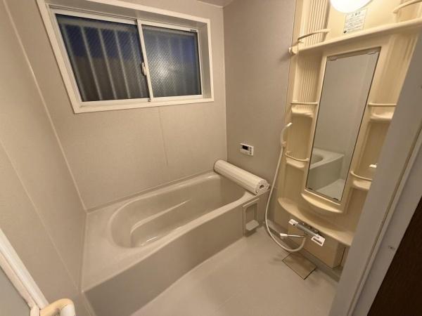 稲城市矢野口の貸家
