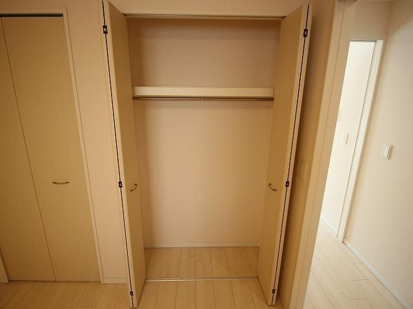 稲城市東長沼のマンション