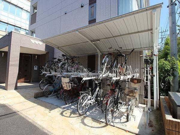 稲城市東長沼のマンション