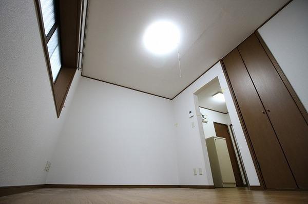稲城市矢野口のアパート