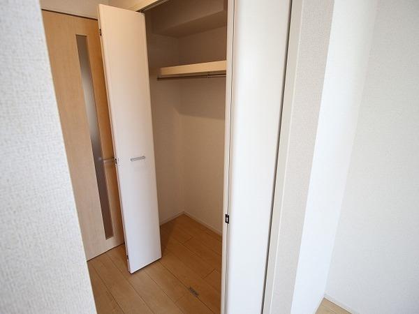 稲城市大丸のアパート