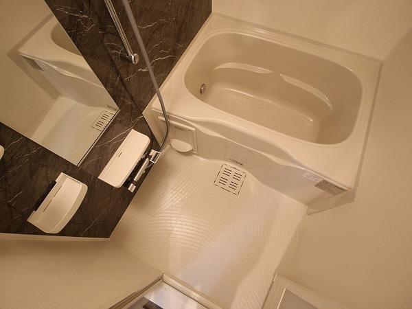稲城市大丸のアパート