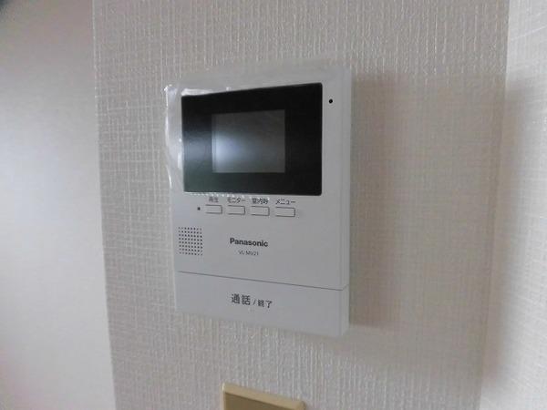 稲城市東長沼の貸家