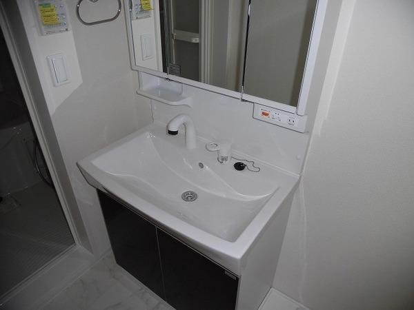 稲城市大丸のアパート